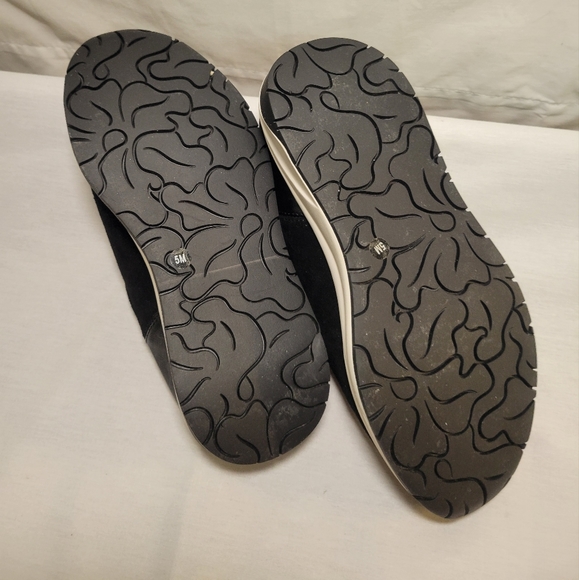 Giants Bernini Black Slip On Sneaker Size 5 Black Suede - Picture 2 of 5